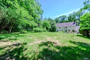 169 W Rogues Path, Huntington, NY 11743 - Photo 28