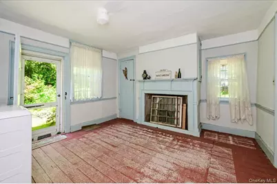 169 W Rogues Path, Huntington, NY 11743 - Photo 24
