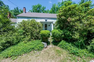 169 W Rogues Path, Huntington, NY 11743 - Photo 36