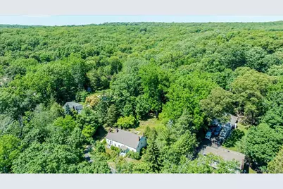 169 W Rogues Path, Huntington, NY 11743 - Photo 42