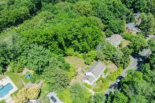 169 W Rogues Path, Huntington, NY 11743 - Photo 40