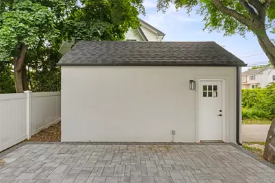 29 Garfield Place, Roslyn Heights, NY 11577 - Photo 28