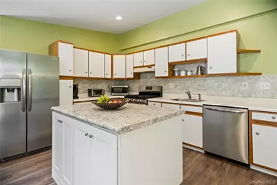 32 Juniper Avenue, Patchogue, NY 11772 - Photo 12