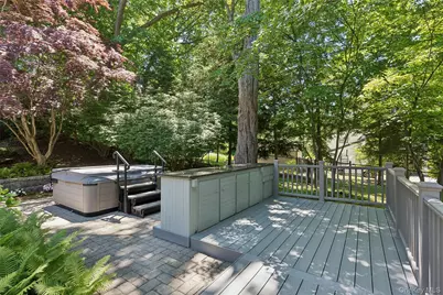 2 Greenwood Lane, Woodbury, NY 11797 - Photo 42