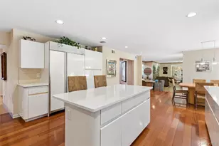 2 Greenwood Ln, Woodbury, NY 11797 - Photo 14