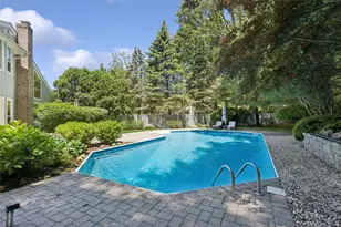 2 Greenwood Ln, Woodbury, NY 11797 - Photo 44