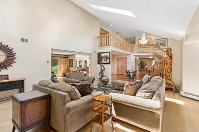 2 Greenwood Lane, Woodbury, NY 11797 - Photo 6