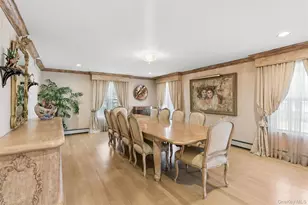 2 Greenwood Ln, Woodbury, NY 11797 - Photo 16