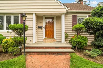 131 Primrose Drive, New Hyde Park, NY 11040 - Photo 6