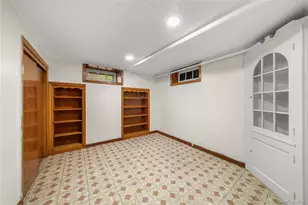 131 Primrose Dr, New Hyde Park, NY 11040 - Photo 32