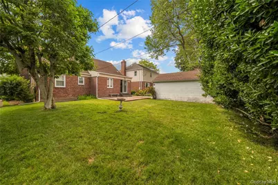 131 Primrose Drive, New Hyde Park, NY 11040 - Photo 40