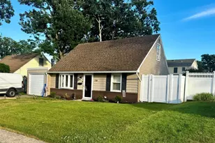 114 Boston Ave, Massapequa, NY 11758 - Photo 2