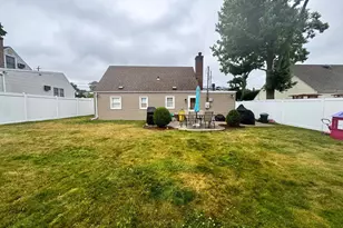 114 Boston Ave, Massapequa, NY 11758 - Photo 14