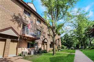 26 Klint Ct, Nanuet, NY 10954 - Photo 2