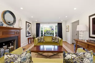 2 St Marks Pl, Cold Spring Harbor, NY 11724 - Photo 8