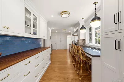 2 Saint Marks Place, Cold Spring Harbor, NY 11724 - Photo 10