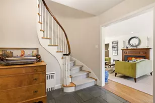 2 St Marks Pl, Cold Spring Harbor, NY 11724 - Photo 4