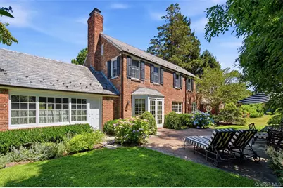 2 Saint Marks Place, Cold Spring Harbor, NY 11724 - Photo 26