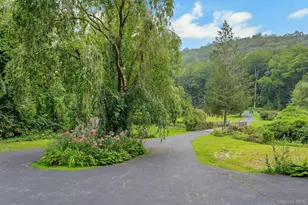 934 Peekskill Hollow Rd, Carmel, NY 10579 - Photo 2