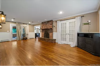 16 Brook Lane, Smithtown, NY 11787 - Photo 4