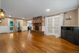 16 Brook Ln, Smithtown, NY 11787 - Photo 4