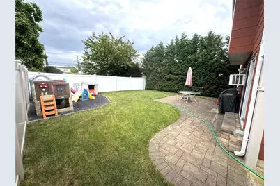 981 McKinley Street, Baldwin, NY 11510 - Photo 16