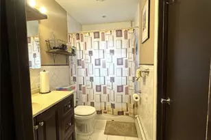981 McKinley St, Baldwin, NY 11510 - Photo 8