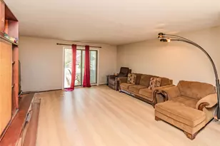 34 Scarborough Ln, Wappingers Falls, NY 12590 - Photo 6