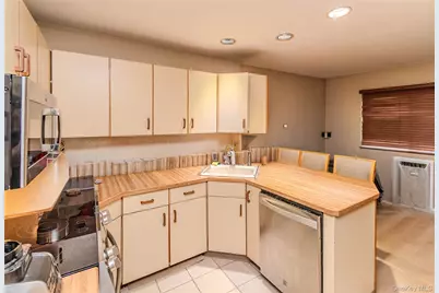34 Scarborough Lane #A, Wappingers Falls, NY 12590 - Photo 4
