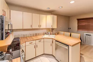34 Scarborough Ln, Wappingers Falls, NY 12590 - Photo 4
