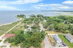 296 Longneck Blvd, Flanders, NY 11901 - Photo 18
