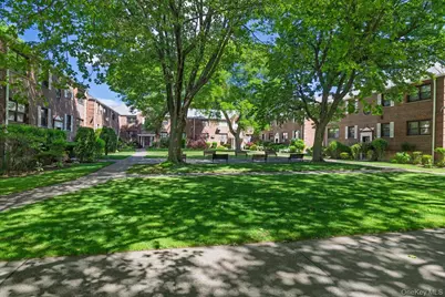 86-29 Shore Parkway #96, Howard Beach, NY 11414 - Photo 12