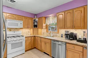 3 Van Wardt Pl, Tappan, NY 10983 - Photo 10