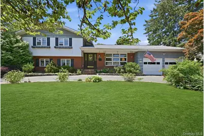 40 Bayview Avenue, Amityville, NY 11701 - Photo 2