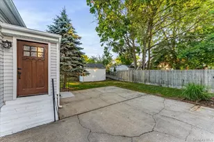 41 S Oregon Rd, West Babylon, NY 11704 - Photo 26