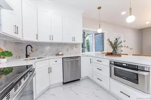 41 S Oregon Rd, West Babylon, NY 11704 - Photo 8