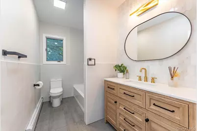 41 S Oregon Road, West Babylon, NY 11704 - Photo 18