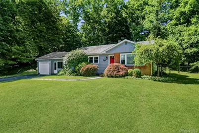 15 Peters Road, Hopewell Junction, NY 12533 - Photo 2