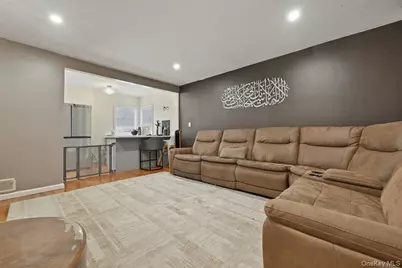 105 N Montague Street, Valley Stream, NY 11580 - Photo 4