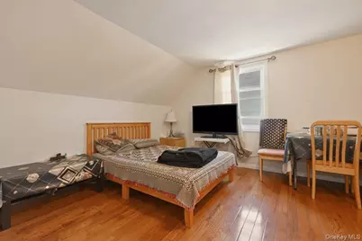 105 N Montague Street, Valley Stream, NY 11580 - Photo 16