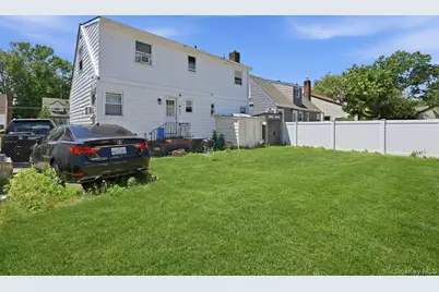 105 N Montague Street, Valley Stream, NY 11580 - Photo 20