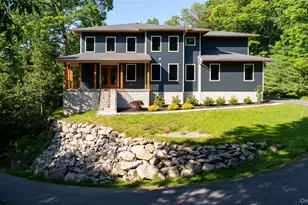 45 Cliffdale Ct, Poughkeepsie, NY 12603 - Photo 2