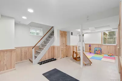 52 Wendt Avenue, Larchmont, NY 10538 - Photo 18