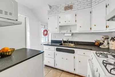 20 Law Street, Valley Stream, NY 11580 - Photo 8