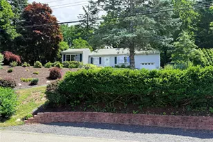 2898 Springhurst St, Yorktown Heights, NY 10598 - Photo 4