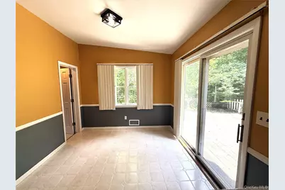 2898 Springhurst Street, Yorktown Heights, NY 10598 - Photo 12