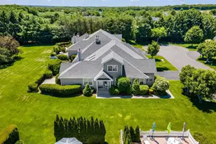 174 Adele Ct, Riverhead, NY 11901 - Photo 2