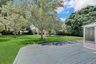 955 Cedar Ct, Franklin Square, NY 11010 - Photo 22