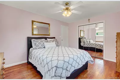 955 Cedar Court, Franklin Square, NY 11010 - Photo 14