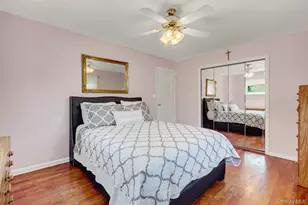 955 Cedar Ct, Franklin Square, NY 11010 - Photo 14